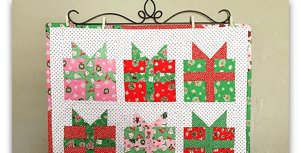 Christmas Presents Mini Quilt And Pot Holders Tutorial