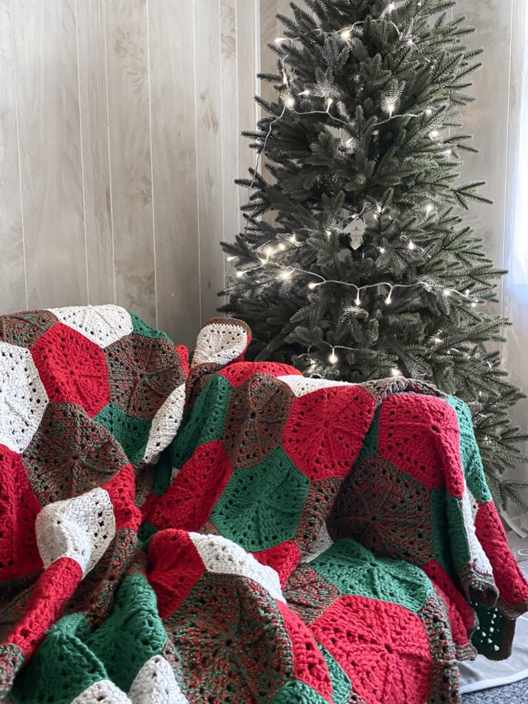 Christmas Hexagon Blanket – Free Pattern
