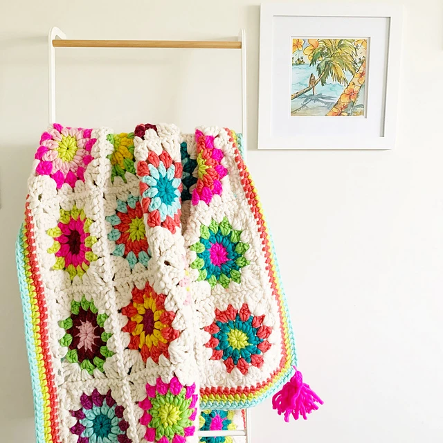Christmas in the Sand Blanket – Crochet Pattern