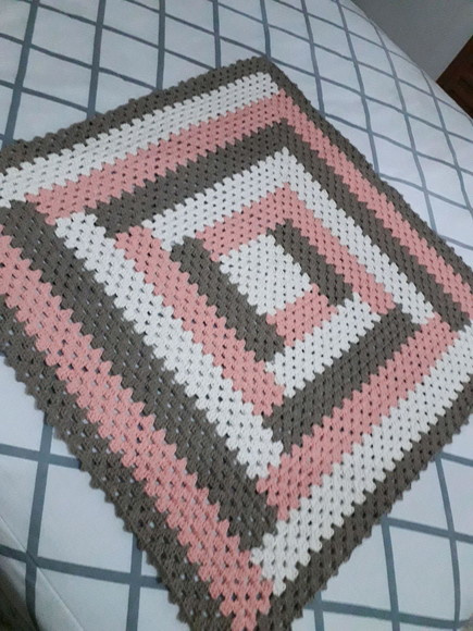 Grandma’s Wooden Cabin Crochet Pattern: A Cozy DIY Project